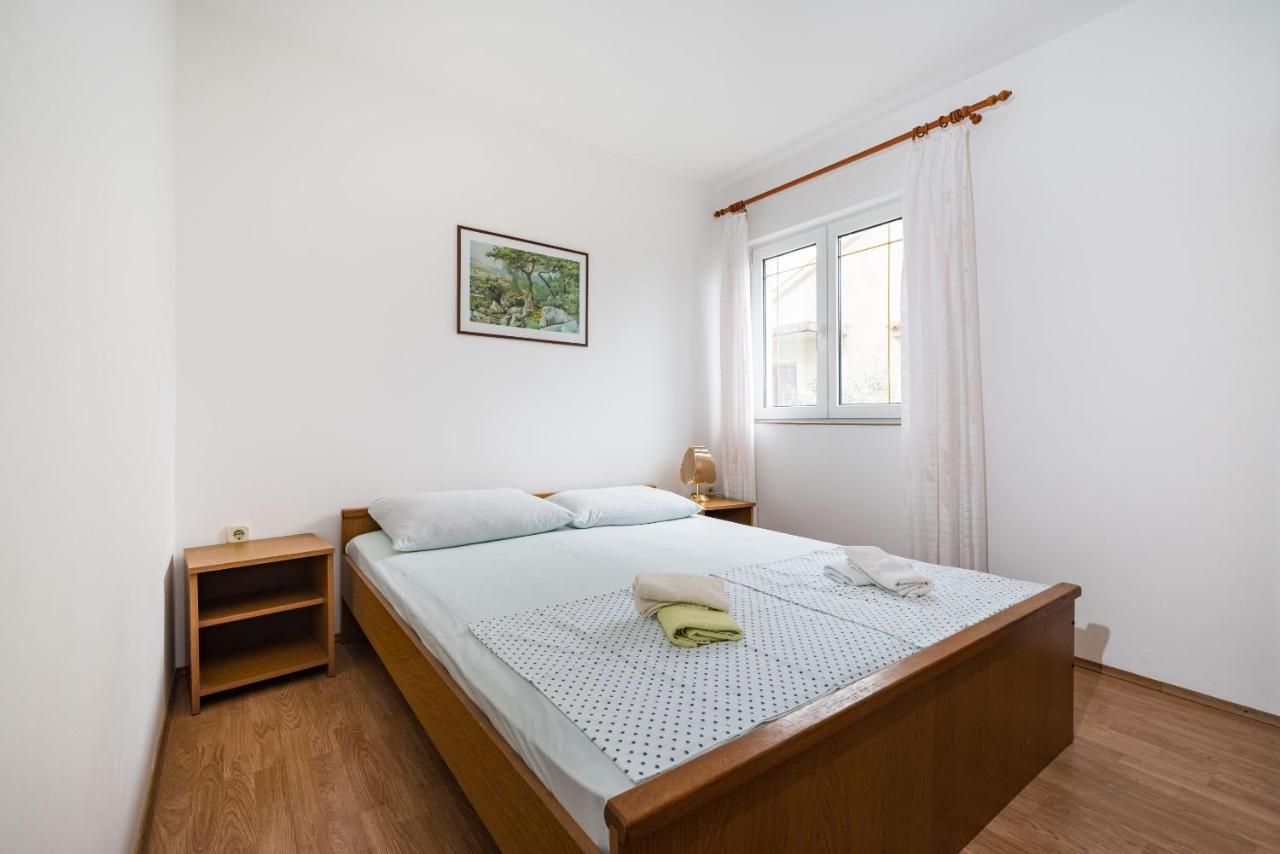 Nice Apartment Silvia Novalja Kültér fotó